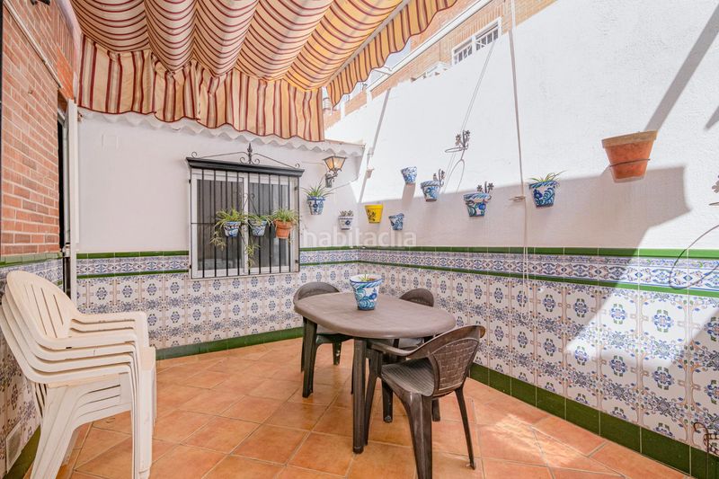 Foto ffeb86ea-ecd6-4d1f-9ca6-493a154758c2. Casa adossada amb calefacció aparcament a Joaquina Eguaras Granada