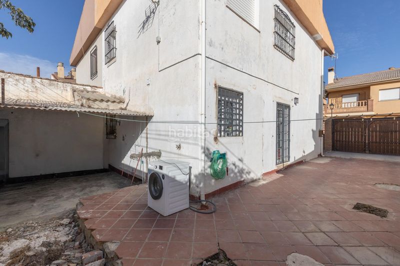 Foto 07370f96-908a-4597-bf5c-f72c7a58759d. Casa aparellada amb aparcament a Malahá (La)