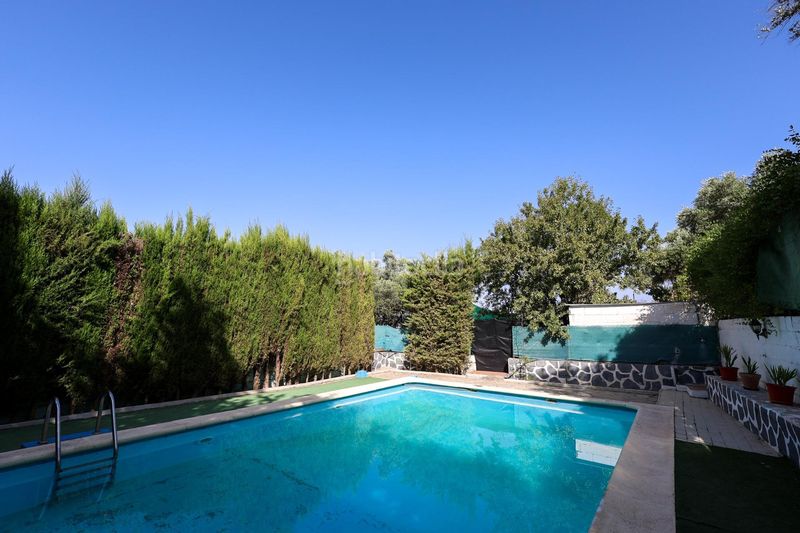 Foto b796afba-416d-4f54-9fd1-bb17bcb7ebe8. Casa amb aparcament piscina a Cogollos de la Vega