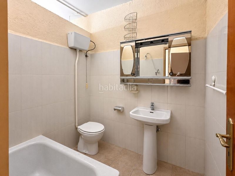 Foto a8ed2f18-37b0-49a0-8232-575bc20a3c51. Casa amb aparcament a Valle (El)
