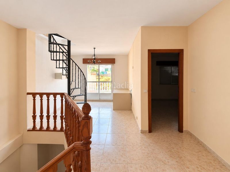 Foto f56bb9e4-8056-4588-8e76-7922b682ebfa. Casa amb aparcament a Valle (El)