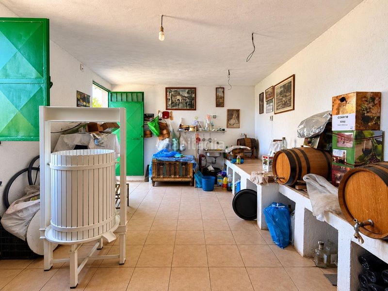 Foto 8c8a8828-3557-43a8-b651-12b834f8b354. Masía cortijo en Padul