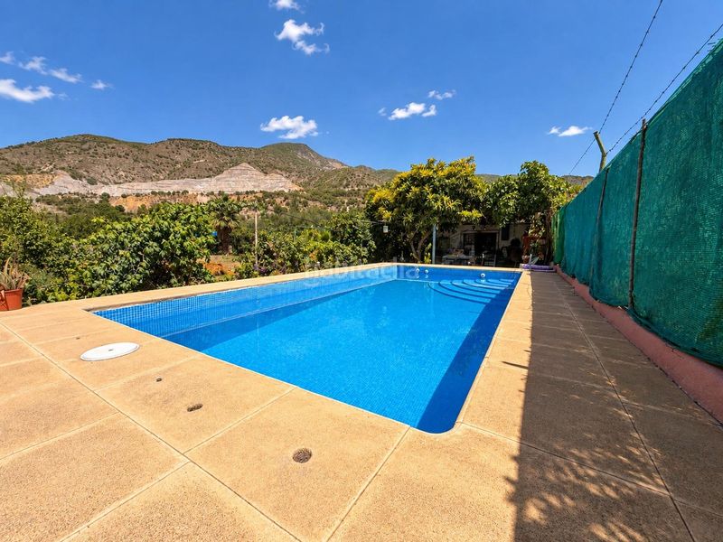Foto a6d48204-64f1-4d27-8c3c-849e3a51a23d. Masía cortijo en Padul