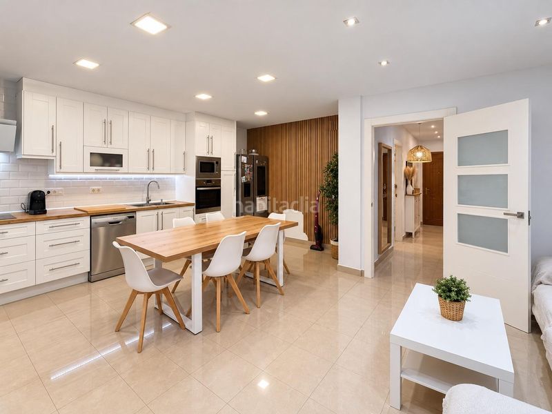 Foto d456c478-a1b6-4818-89c5-d23b6478d34a. Maison jumelée avec parking dans Padul