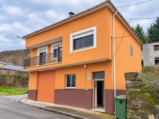 Maison à Trabadelo. Casa independiente en pleno camino de santiago  trabadelo león