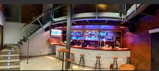 Local Comercial en manuel calvo 1