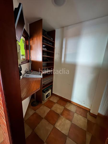 Foto f6046420-de08-418a-bba9-6438728805cd. Local comercial a virgen del puerto 1 a Zierbena