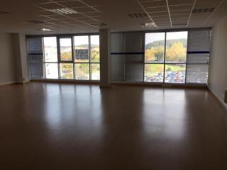 Miete Büro in Avenida txorierriko etorbidea 9. Oficina en alquiler  junto al aeropuerto y a 10 minutos de bilba