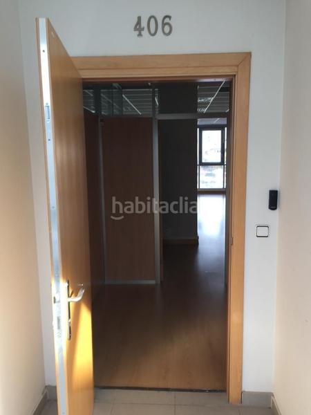 Foto 24e25492-33f8-4095-8467-a1e317603c19. Location bureau dans avenida txorierriko etorbidea 9 dans Derio