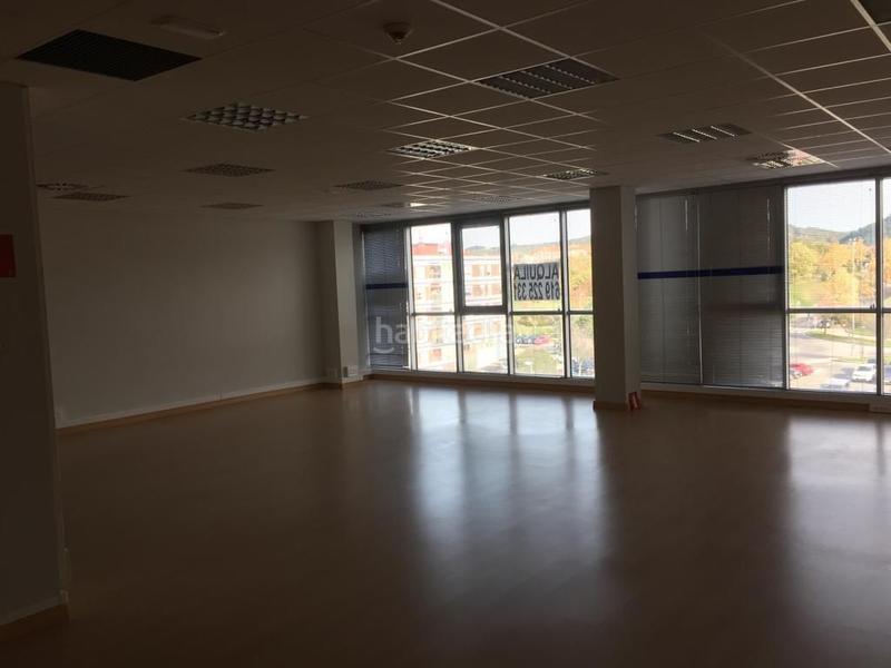 Foto 88acff99-dc8a-4ad5-823b-3ca41d10b8a8. Location bureau dans avenida txorierriko etorbidea 9 dans Derio