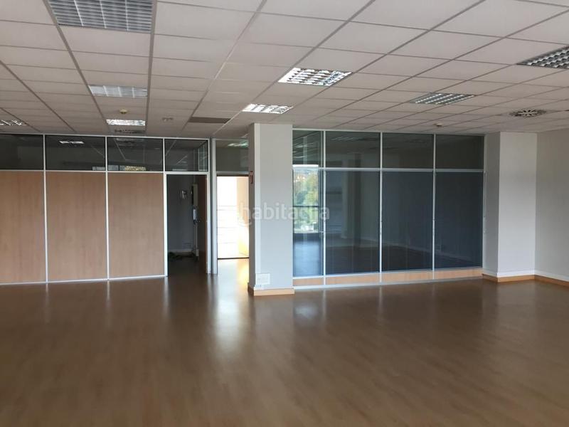 Foto 939aa1de-2d5c-4e8a-8f1d-65ca5799087e. Location bureau dans avenida txorierriko etorbidea 9 dans Derio