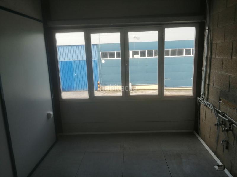 Foto e0e4cacd-f340-4c5b-8136-65087662a709. Fabrikhalle in san agustin 3 in Elorrio