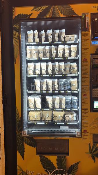 Foto d7f7a49d-6fb4-42ff-b134-2d29fc2b59d5. Local comercial a barrenkale 17 a Casco Viejo Bilbao