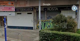 Lloguer Local Comercial  Akilino arriola, 59. Local con escaparate y salida de humos