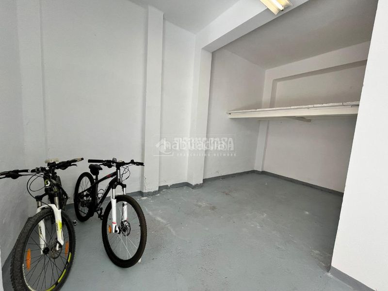 Foto b7d7cdce-e3dd-44e4-a7b1-29955bbfdb47. Local comercial a Santa Rita Paterna