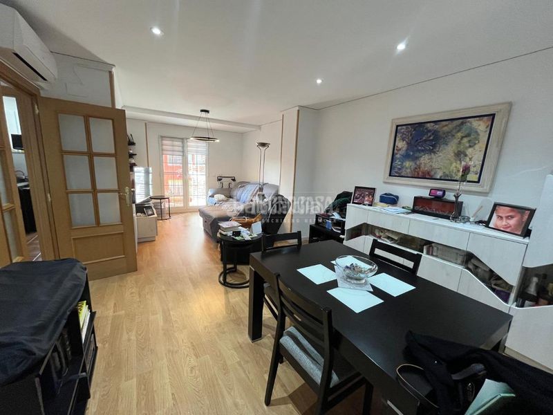 Foto 1ddd4810-0625-49ed-a290-46bf3c45b73a. Pis amb aparcament a Riba - roja de Túria