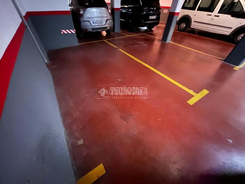 Foto 2e5cc33f-022e-49c9-9392-84051e51c2d9. Pis amb aparcament a Riba - roja de Túria