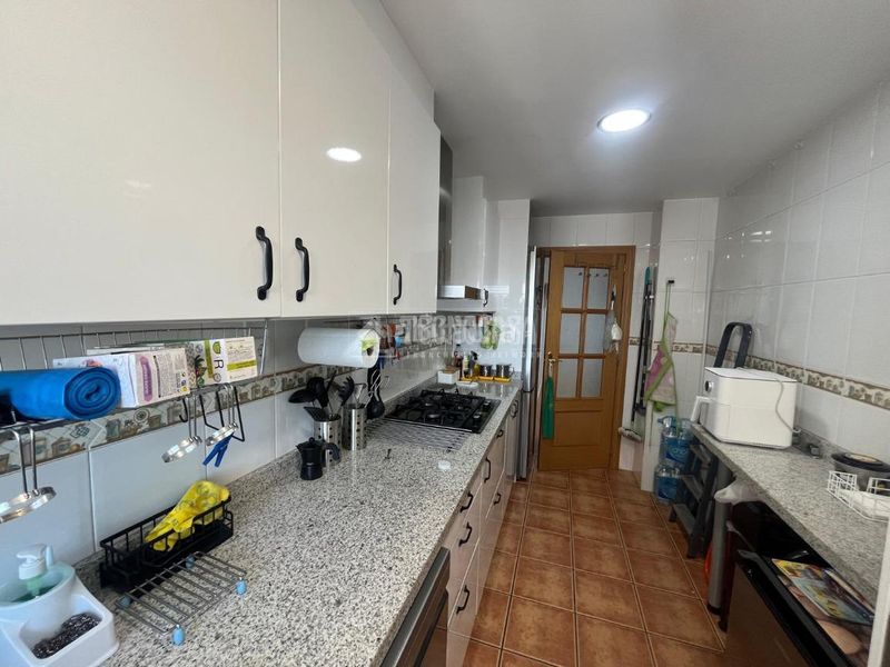 Foto 9792be98-b148-434e-bd60-62024a0fafd0. Pis amb aparcament a Riba - roja de Túria