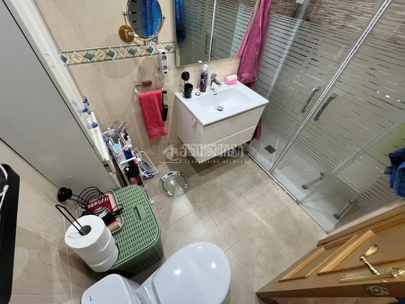 Foto a90fde32-efbb-497c-b03f-33097c0fa42a. Pis amb aparcament a Riba - roja de Túria