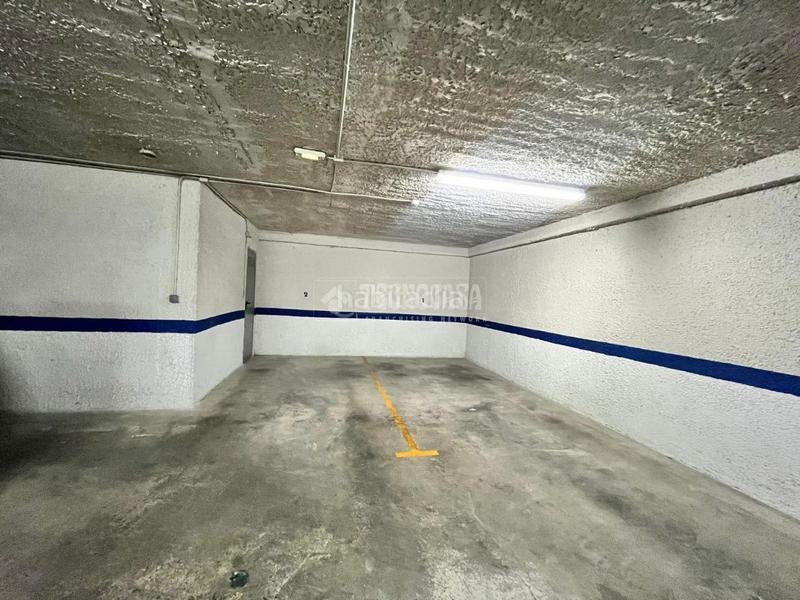 Foto fdc772c7-5721-4d10-bc83-1d3296c702a0. Car parking in Centro Ciudad Paterna