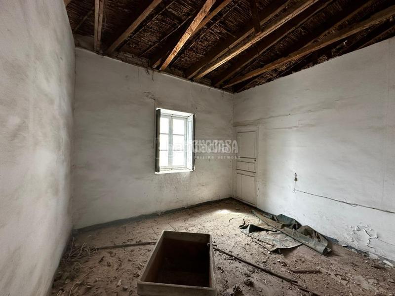 Foto b7436f42-3118-4511-a899-de5b56c88040. Casa pareada casa en venta en Centro Ciudad Paterna