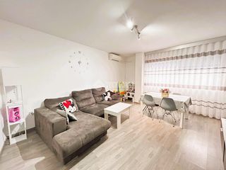 Pis a Zona Avenida al Vedat. Piso en venta en torrent