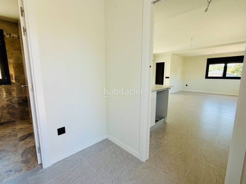 Foto b780e5bb-dea8-4058-ab5d-55bf8a9c5789. Casa aparellada amb calefacció a San Rafael Espinar (El)