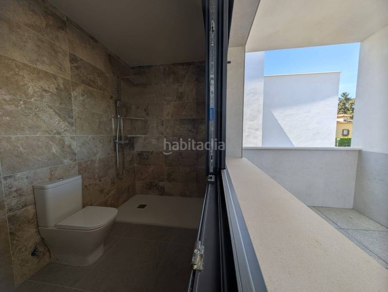 Foto e5db1fa2-3f3b-41c9-9688-e76a1363e78d. Xalet amb calefacció a San Rafael Espinar (El)