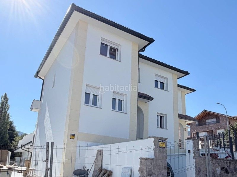 Foto 47101ea7-2641-4bd5-b622-fe6569a4a47c. Casa aparellada amb calefacció aparcament a San Rafael Espinar (El)