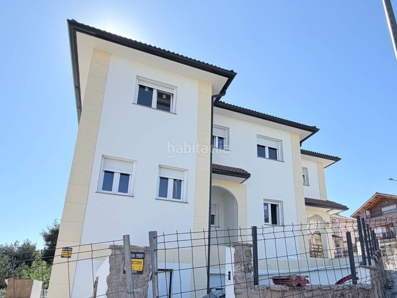 Foto 68ad67d0-48e2-49b4-9b1d-790fa089606f. Casa aparellada amb calefacció aparcament a San Rafael Espinar (El)