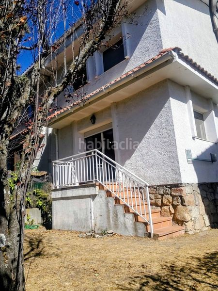 Foto cc2442bf-45d3-4bd5-bc85-8c27732c0b75. Casa pareada  en venta en urbanizacion madrid en Alpedrete