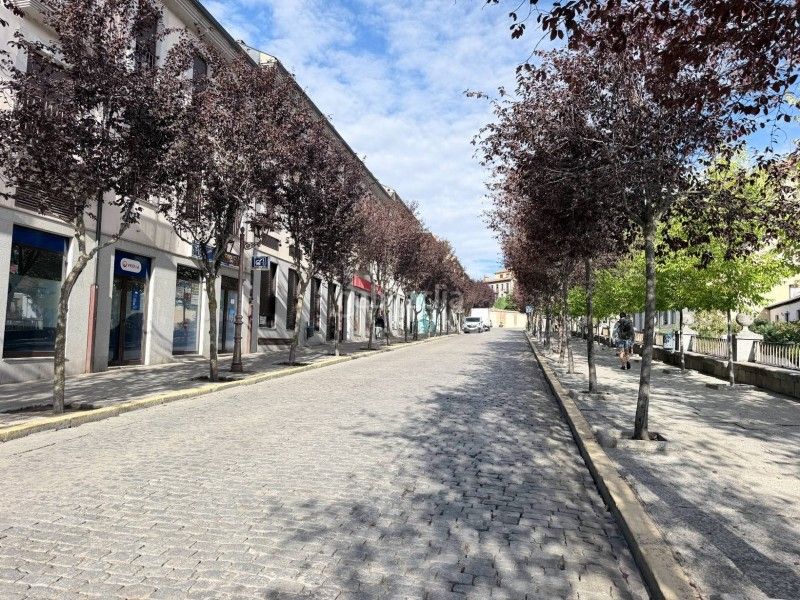 Foto bb9dead7-0cf6-4a78-b7a8-3b8c057d4eff. Àtic amb calefacció aparcament a El Espinar Pueblo Espinar (El)