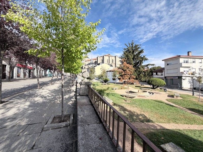 Foto d22cc196-a2d2-4f34-a814-79a769a4ebf8. Àtic amb calefacció aparcament a El Espinar Pueblo Espinar (El)