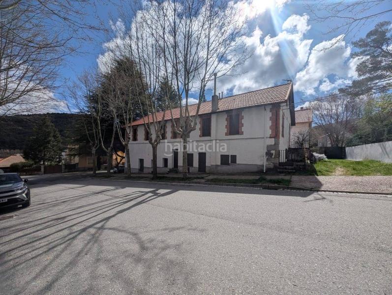 Foto b7f2201b-82a1-44fd-92cc-9ae0d49ce42a. Chalet dans San Rafael Espinar (El)