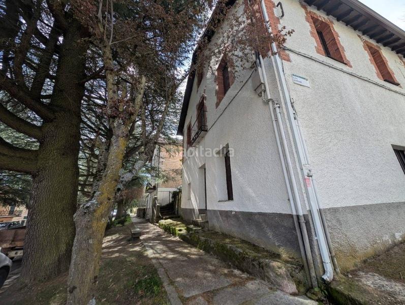 Foto dc99bb32-6341-4887-ab87-4782ca21dd1b. Chalet dans San Rafael Espinar (El)