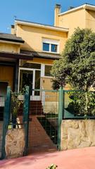 Chalet à Los Ángeles de San Rafael. Casa adosada en venta en el espinar segovia