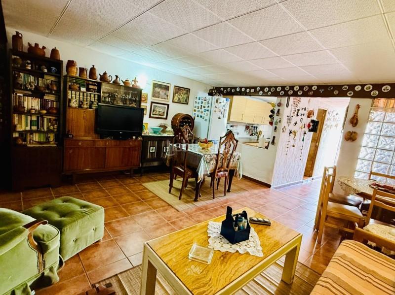 Foto 73741b94-3418-47cd-9a1a-2ecffa4d393f. Maison jumelée avec chauffage dans Navas de San Antonio