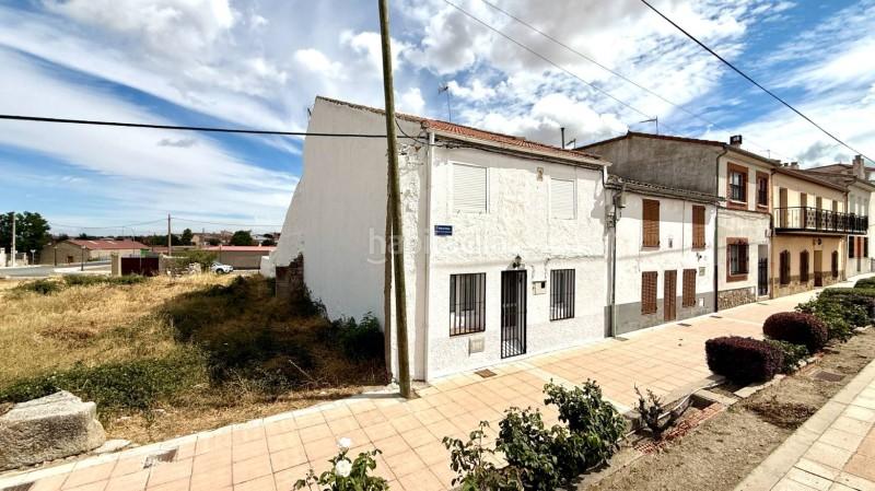 Foto 8a52e333-1b3d-4199-aaa7-93844f6ca92d. Maison jumelée avec chauffage dans Navas de San Antonio