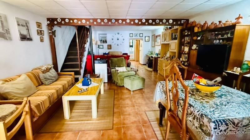 Foto cbf26b6b-f71d-45a0-8b05-af896dd725fb. Maison jumelée avec chauffage dans Navas de San Antonio