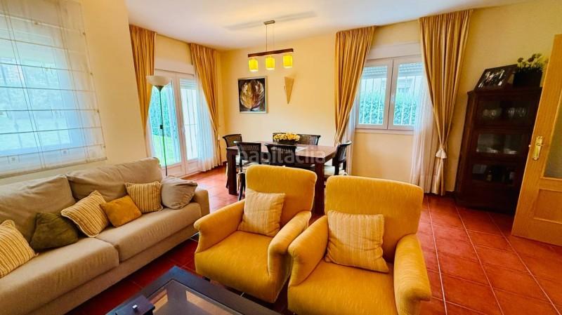 Foto c9dd36f6-14c0-45a2-9a3f-68bbcc0d4826. Chalet mit heizung pool in Los Ángeles de San Rafael Espinar (El)