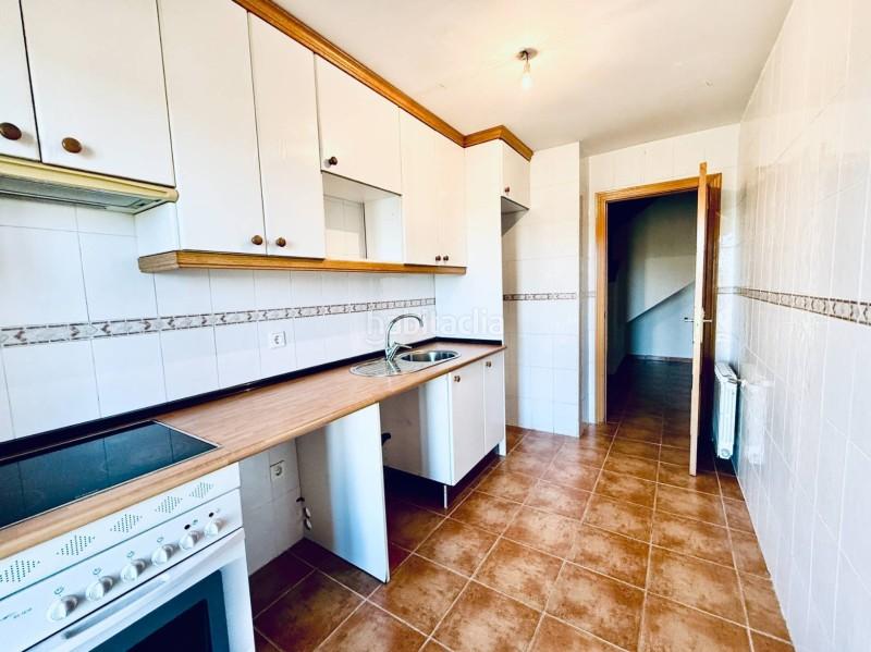 Foto d499c80f-a1e1-44f4-9d66-3fae2ce29349. Duplex avec chauffage parking dans Área Rural Espinar (El)