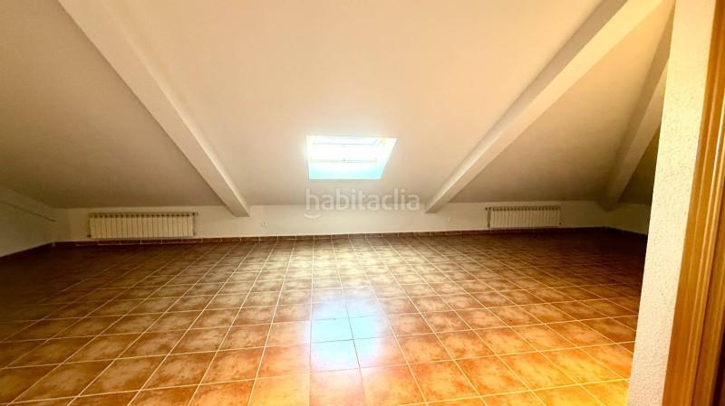 Foto f02b4bc4-29c7-4c1b-9b91-f0d1c61bd1d1. Duplex avec chauffage parking dans Área Rural Espinar (El)