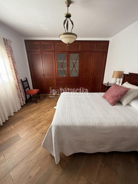 Foto ccbabe50-eb8d-49ce-b0e7-d863526c1107. Casa aparellada a Las Almenas Tomares