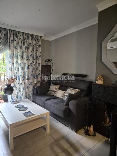 Foto bc5c3bf1-dc8c-4290-9b3f-b08dae097d50. Casa bifamiliare in Centro Bormujos