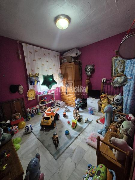Foto d56c2ea5-6b65-46d8-9282-69f3394b7c00. Casa bifamiliare in Centro Bormujos