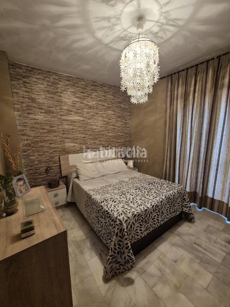 Foto e50cfc3c-5bed-4bdf-bf0a-040587565fac. Casa bifamiliare in Centro Bormujos