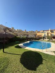 Maison jumelée à Zona Universitaria. Casa en venta en bormujos