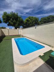 Casa bifamiliare in Centro. Casa en venta en bormujos