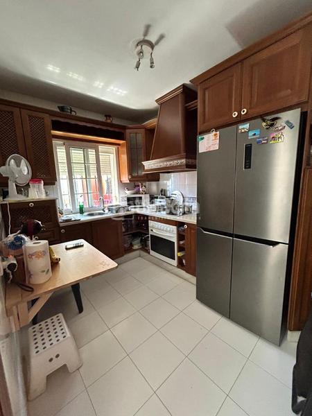 Foto 1a5f5cb1-1b9e-4992-a897-882e28e56757. Casa bifamiliare in Avenida Juan Diego Bormujos