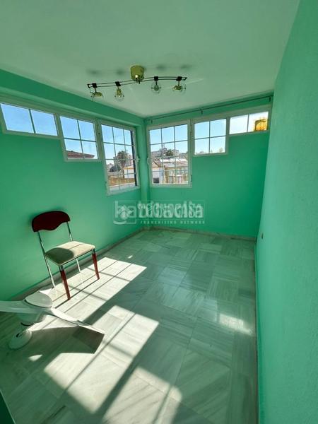 Foto 1b5173df-275f-4aba-b924-70c23f42b097. Casa bifamiliare in Avenida Juan Diego Bormujos